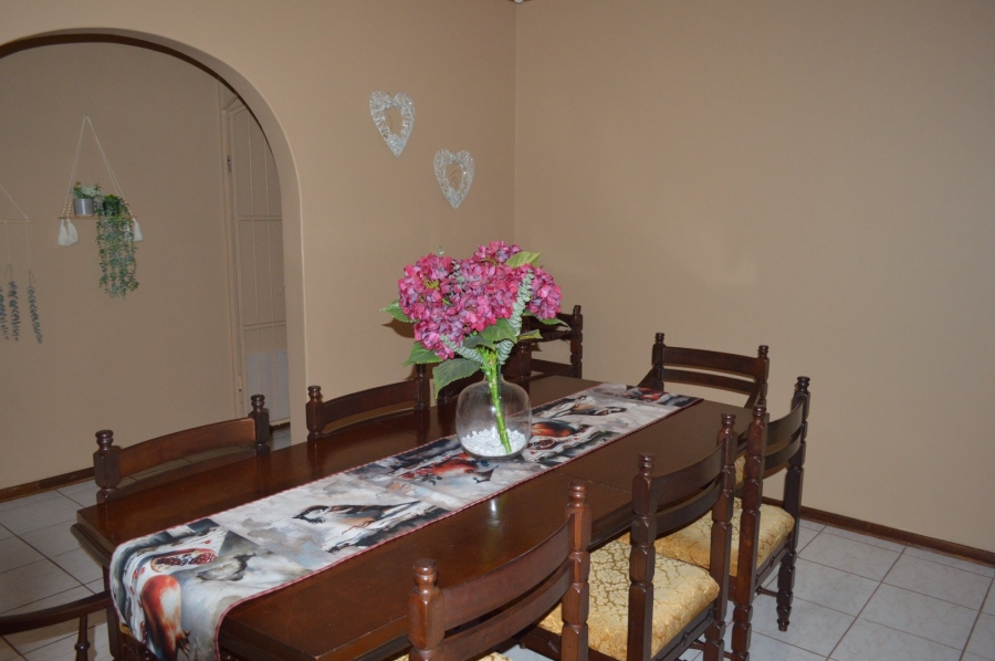 4 Bedroom Property for Sale in Flimieda North West